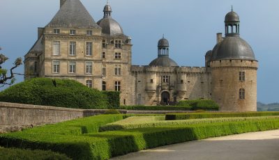 Château de Hautefort 3D Model virtual field trip thumbnail